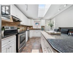 114 DELAVAN Drive - 17