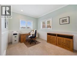 114 DELAVAN Drive - 36