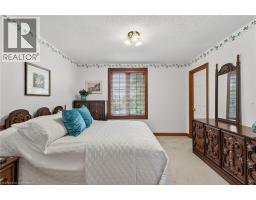 64 SUMMERDALE Place - 36