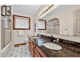 64 SUMMERDALE Place - 43