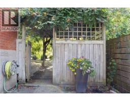 132 MAPLE Street - 17