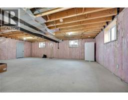 64 QUEEN Street W - 17