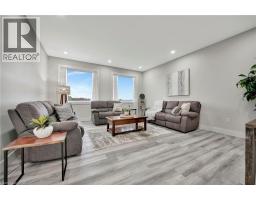 64 QUEEN Street W - 3