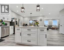 64 QUEEN Street W - 6