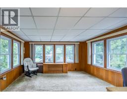 215 NORFOLK Street N - 18