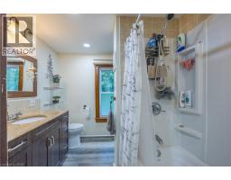215 NORFOLK Street N - 23
