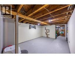 215 NORFOLK Street N - 31