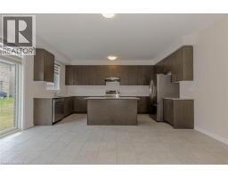 14 PRINCE PHILIP Boulevard - 13