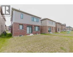 14 PRINCE PHILIP Boulevard - 42
