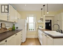 110 GRAND Avenue S - 18