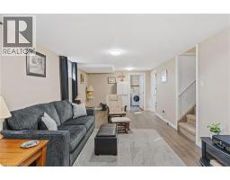 18 LAIDLAW Street - 25