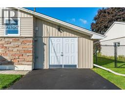 18 LAIDLAW Street - 3