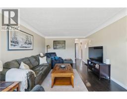 18 LAIDLAW Street - 6