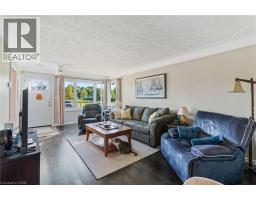 18 LAIDLAW Street - 9
