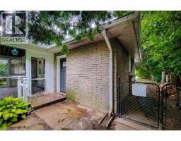 371 ROBINA Road - 11