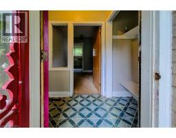 371 ROBINA Road - 19