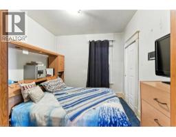 678 COLBORNE Street - 18