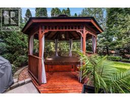 228 MICHENER Crescent - 40