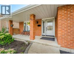 26 LORRAINE Drive - 5