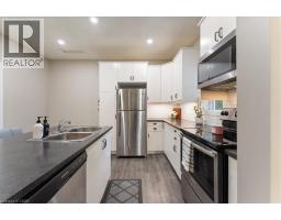 24 ROSE Avenue - 13