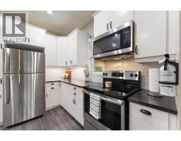 24 ROSE Avenue - 14