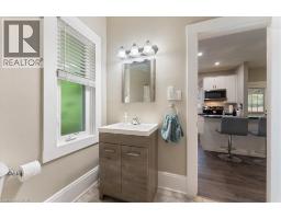 24 ROSE Avenue - 21