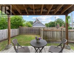 24 ROSE Avenue - 30