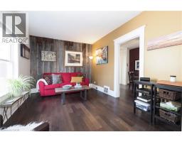 442 LOWTHER Street S - 10