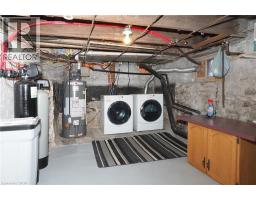 442 LOWTHER Street S - 32