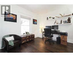 442 LOWTHER Street S - 8