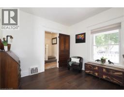 442 LOWTHER Street S - 9
