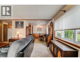 2 FAIRVIEW Crescent - 14