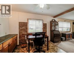2 FAIRVIEW Crescent - 16