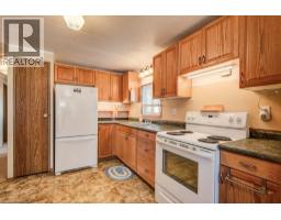 2 FAIRVIEW Crescent - 17
