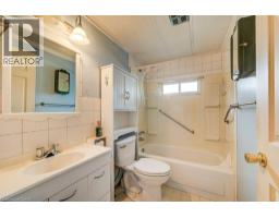2 FAIRVIEW Crescent - 25