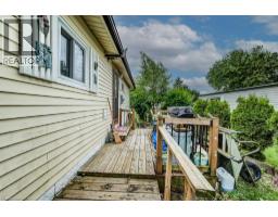 2 FAIRVIEW Crescent - 29