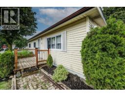 2 FAIRVIEW Crescent - 6
