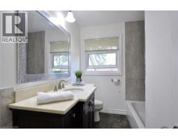 8 HEATHER Avenue - 19