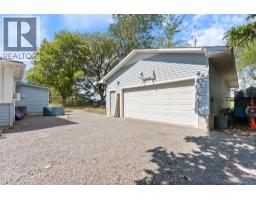 1175 LAKESHORE Road - 3