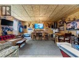 1175 LAKESHORE Road - 4