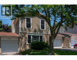 173 SILVER ASPEN Crescent - 3