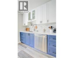 879 PARKINSON Road UnitNo. 28 - 10