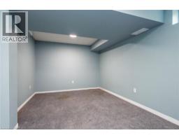 173 HIGHLAND Crescent - 40