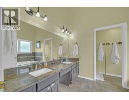30 HIGHLAND Boulevard - 12