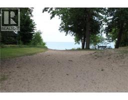 665 LAKESHORE Road - 11