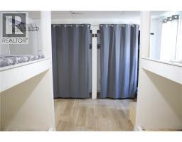 665 LAKESHORE Road - 7