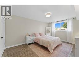 266 VINCENT Drive - 26