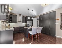 304 FALLING GREEN Crescent - 11