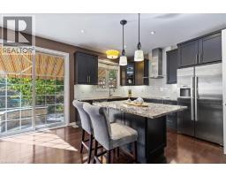 304 FALLING GREEN Crescent - 12