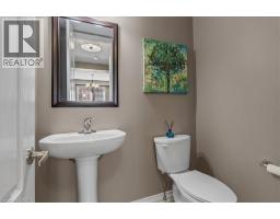 304 FALLING GREEN Crescent - 19